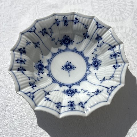 Royal Copenhagen
Blue fluted
Plain
Angular bowl
#1 / 141
*DKK 900